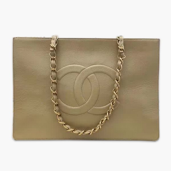 【原版皮】香奈儿/Chanel 大Logo全皮购物包，实用型设计理念，进口小牛皮，大容量，日常上班A4文件妥妥的，大小正好款式也不挑服装 ，休闲，裙装都可轻松驾驭，款号： AS1943