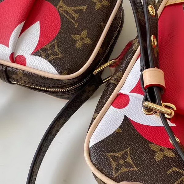 【原版皮】路易威登/LV 二合一相机包，以扑克花样碰撞传奇Monogram花纹，给时空界限按下消除键，每个扑克牌面，都是时尚王牌，款号：M44398