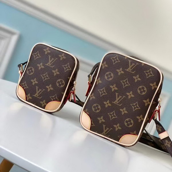 【原版皮】路易威登/LV 二合一相机包，以扑克花样碰撞传奇Monogram花纹，给时空界限按下消除键，每个扑克牌面，都是时尚王牌，款号：M44398