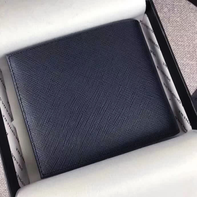 【原版皮】普拉达/Prada 短款钱夹，选用十字纹小牛皮裁制而成，边角热压印字母标识，精湛走线均匀整齐，做工精湛，款号：2M0513