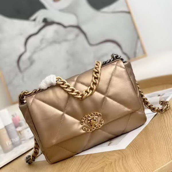 【原版皮】香奈儿/Chanel 19 Bag系列口盖包，采用轻盈绵柔质感山羊皮结合大菱格设计元素，链条拼接古金，古银，亮银，款号：AS1160