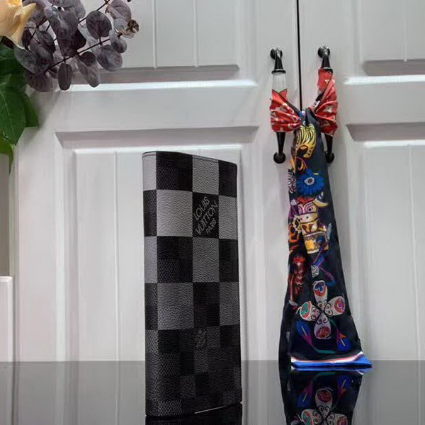 【原版皮】路易威登/LV 大格BRAZZA 钱夹，由Damier Graphite Pixel涂层帆布制成，以像素形式演绎经典Damier棋盘格图案，凸显未来感，集各种口袋、隔层与信用卡槽于一身，时尚便利，款号：N66540