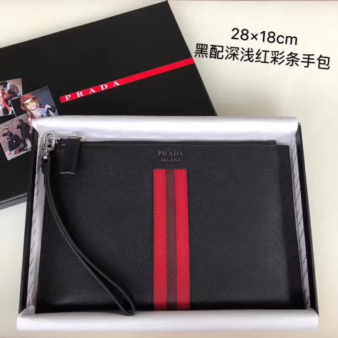 【原版皮】普拉达/Prada 男士手包，选用十字纹小牛皮镶嵌彩带皮革裁制而成，经典之作，简单时尚，款号：2NG005
