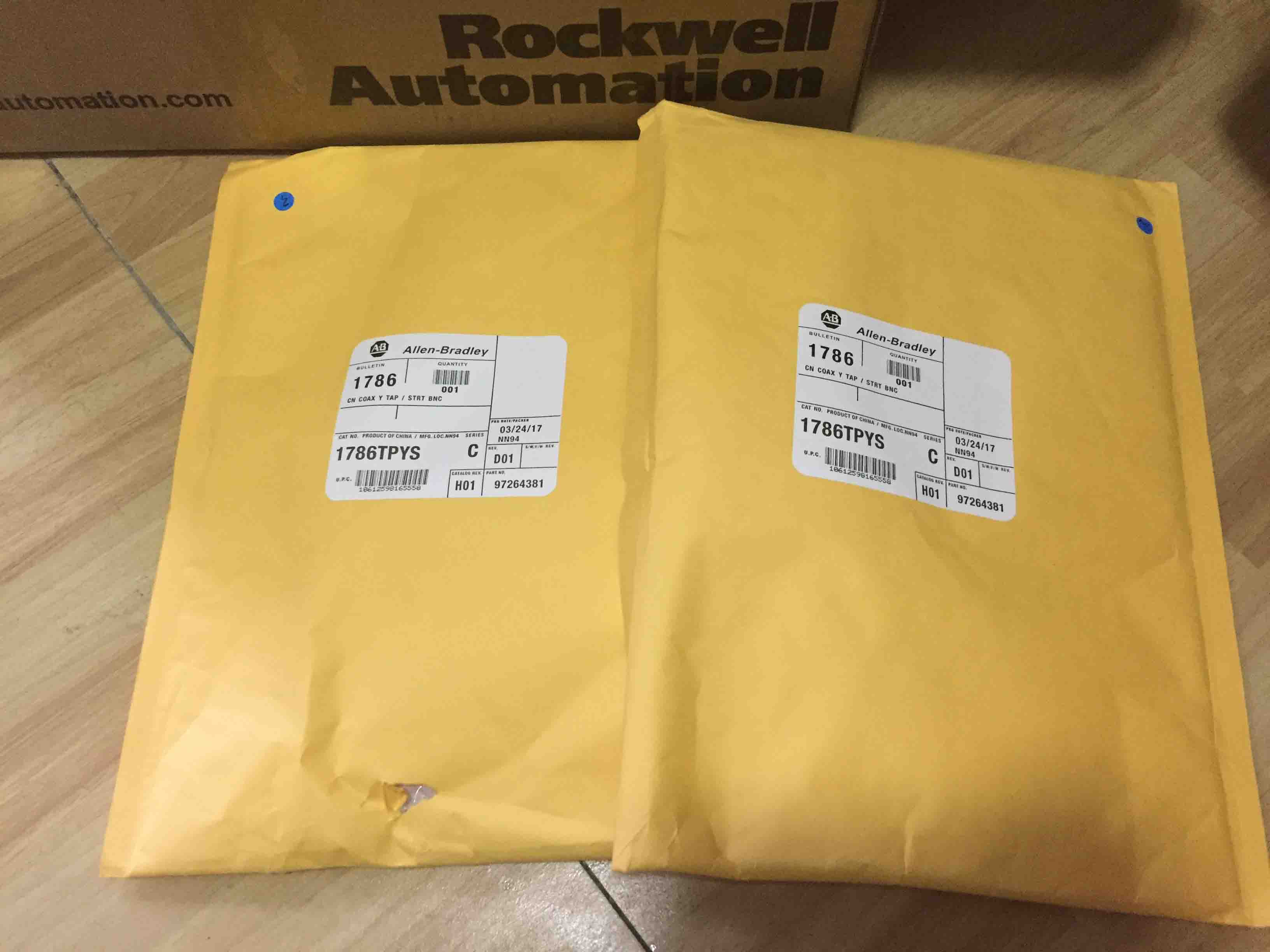 Allen Bradley 1786-TPYS ControlNet Coaxial Straight Y-Tap