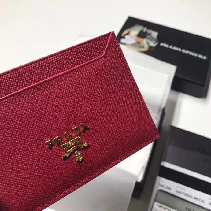 【原版皮】普拉达/Prada 卡包，选用十字纹牛皮裁制而成，精湛走线均匀整齐，油边顺滑，做工精致如图可见，款号：1MC208