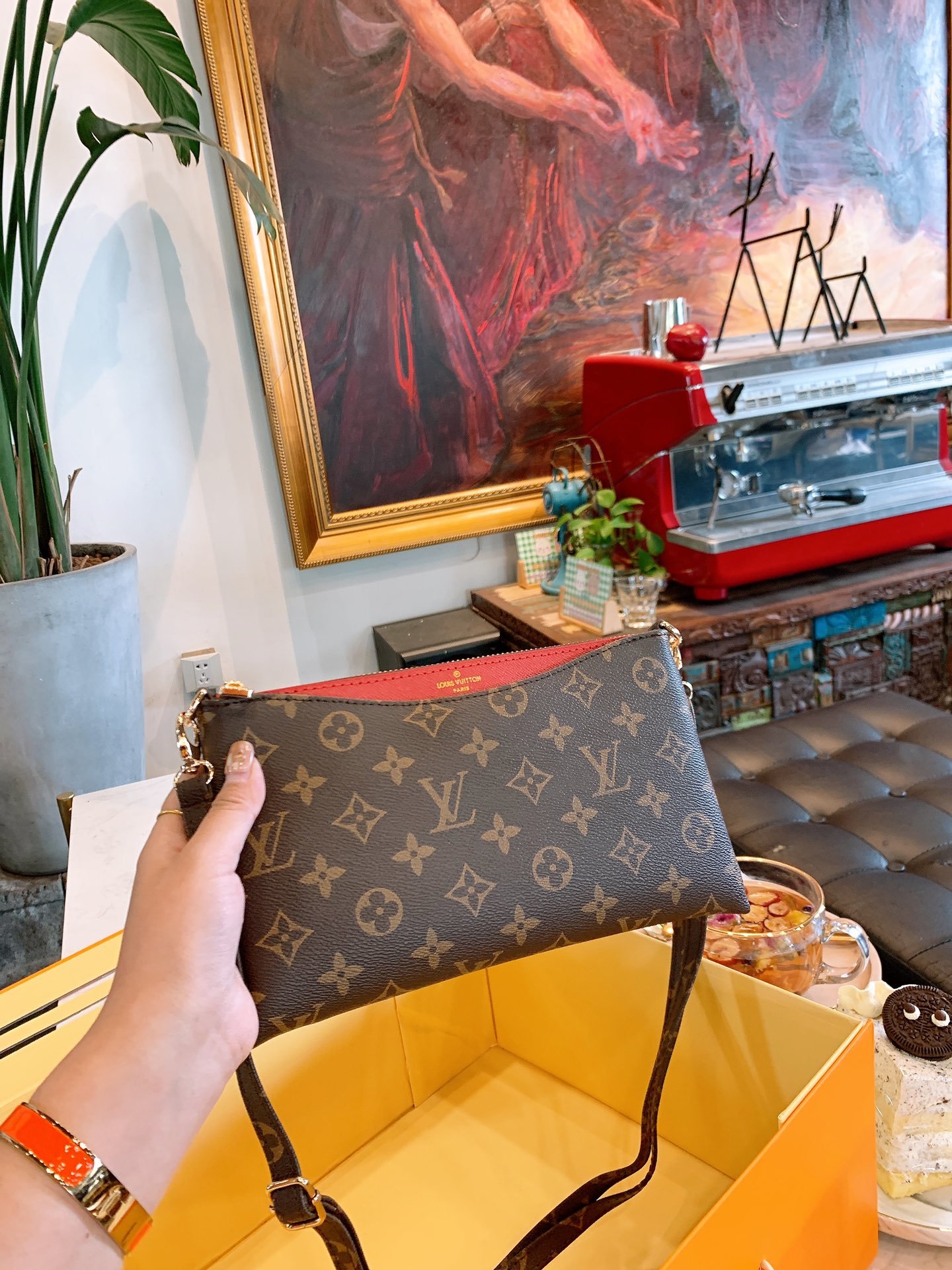 LOUIS VUITTON LB0012005020107 size: 20cm